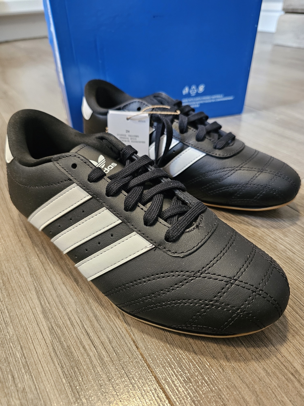 NWT adidas Taekwondo Lace Shoes -size 6 Youth